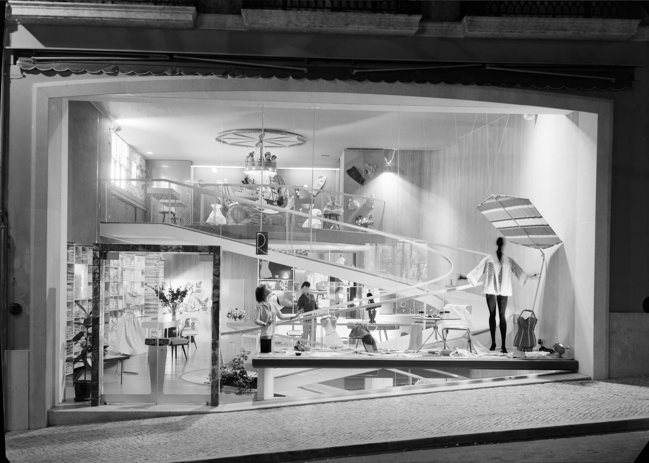 Loja Adquirido pelo Município de Lisboa para integrar o acervo do MUDE